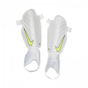 Ochraniacze piłkarskie Nike Protegga Flex M SP0313-100